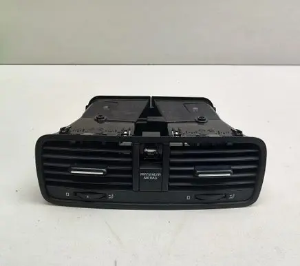 Skoda Yeti (5L) Dashboard air vent grill cover trim 5L0820951