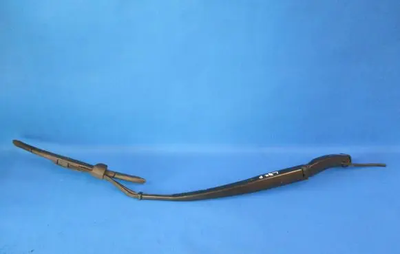 Lexus LBX Front wiper blade arm