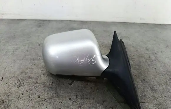 Audi A4 S4 B5 8D Front door electric wing mirror