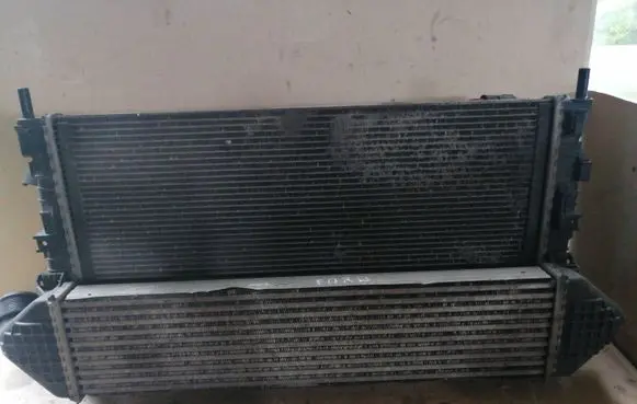 Ford Focus Radiator set 3M5H8005TL