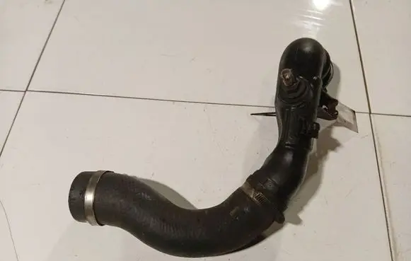 Toyota Avensis T270 Intercooler hose/pipe 173620R030