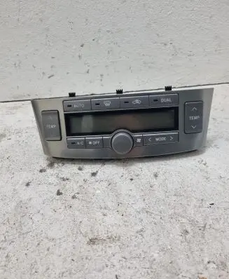 Toyota Avensis T250 Climate control unit 5590005271