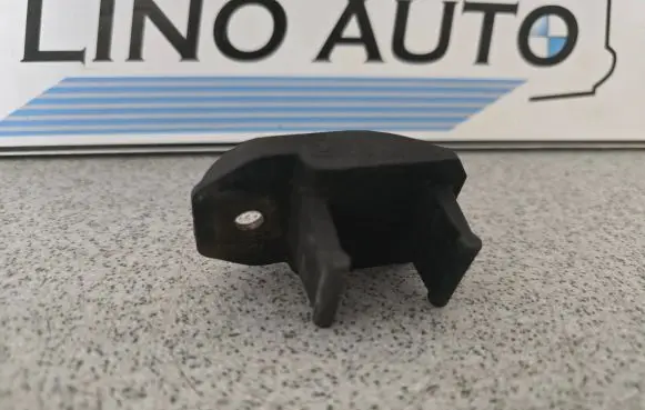 BMW 5 E39 Radiator mount bracket 11740315 PA66306F