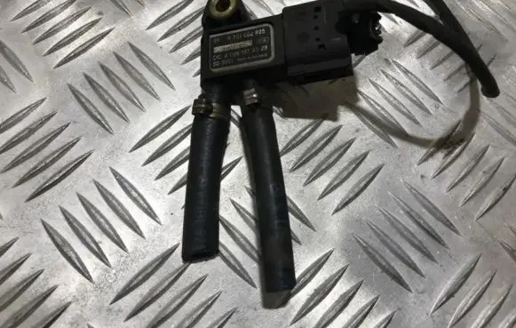 Mercedes-Benz C AMG W204 Air pressure sensor a0061539528 0281002925