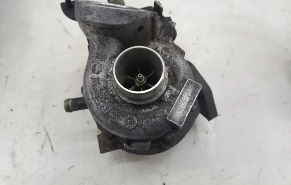 BMW 1 E81 E87 Turbo GT1749V 7792412E 4178579