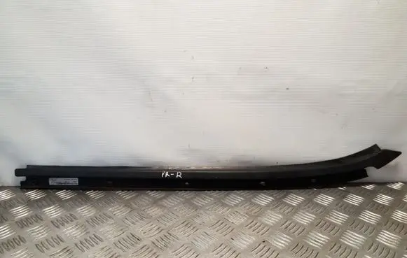 Citroen Xsara Windshield trim 9623142880