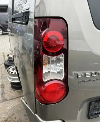 Peugeot Partner Rear/tail lights