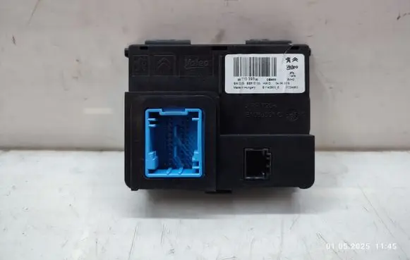 Peugeot 308 Comfort/convenience module 9811039380