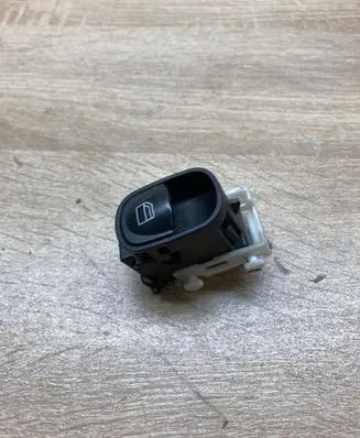 Mercedes-Benz C W203 Electric window control switch A2038200210