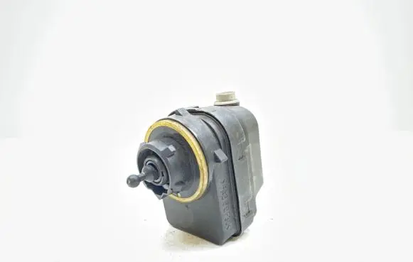 Headlight level adjustment motor