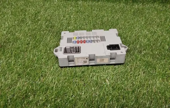 Land Rover Discovery Sport Fuse module CPLA14Q073A 73707520