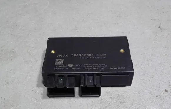 Audi Q7 4L Tow bar trailer control unit/module 4E0907383J