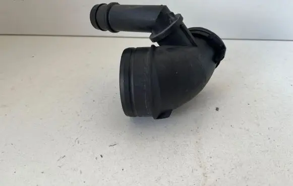 Skoda Superb B8 (3V) Turbo air intake inlet pipe/hose 5Q0129635 ETR446481