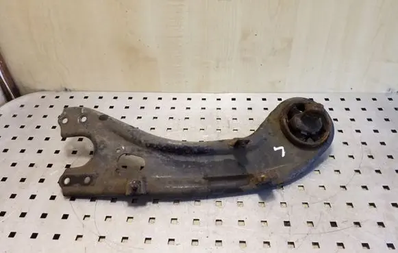 KIA Sportage Rear upper control arm/wishbone