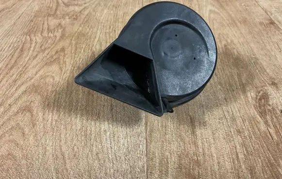 Audi A4 S4 B7 8E 8H Horn signal 8E0951223