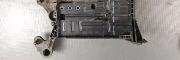Skoda Superb B8 (3V) Battery tray 5Q0915321J 5Q0915331K