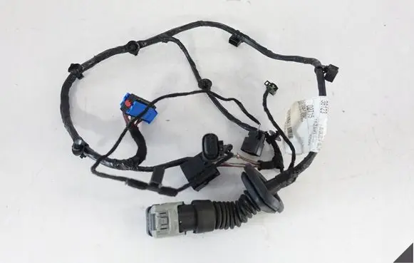 Maserati Ghibli Front door 6700086090