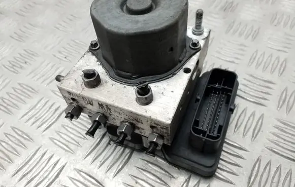 Audi A1 ABS Pump 6R0907379BA 6R0614517AL