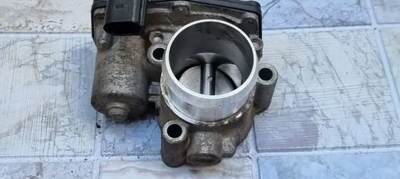 Ford B-MAX Throttle valve 50989002