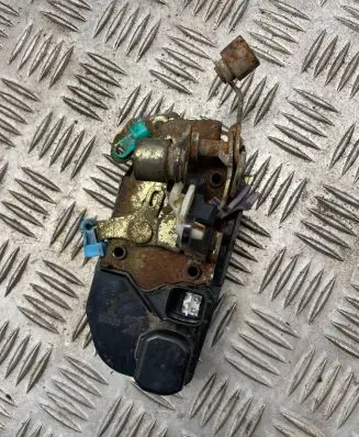 Chrysler Grand Voyager IV Front door lock