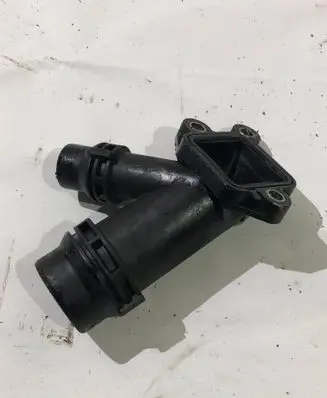 BMW 5 E60 E61 Engine coolant pipe/hose 2247744