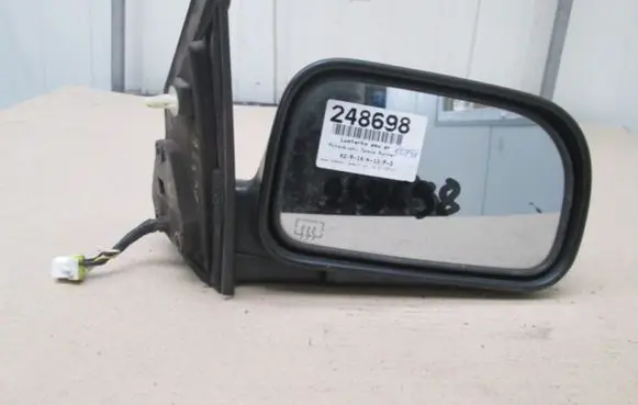 Mitsubishi Space Runner Front door electric wing mirror