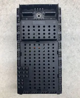Volvo V70 Fuse module 08679899 02W443 08696098