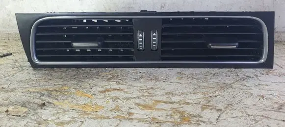 Audi A4 S4 B8 8K Dash center air vent grill 8T1820951E