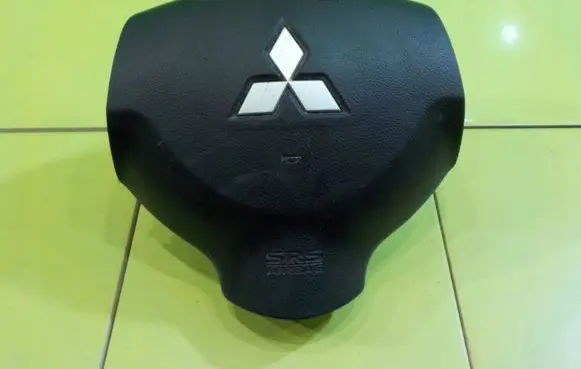 Mitsubishi Lancer VIII Steering wheel airbag 