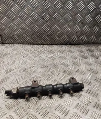 Ford Focus Fuel main line pipe 9654592680