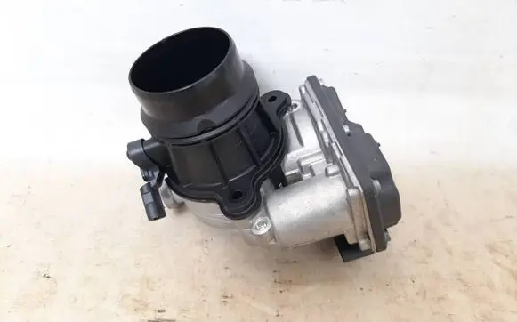 BMW X1 U11 Throttle body valve 7619008 8489560 13547619008
