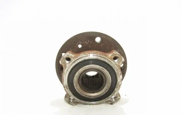 BMW 5 E39 Rear wheel hub