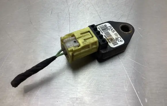 Fiat Freemont Airbag deployment crash/impact sensor P56038950AA TWP0E3293AB032