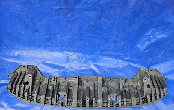Toyota Prius+ (ZVW40) Front bumper skid plate/under tray 52618-47030