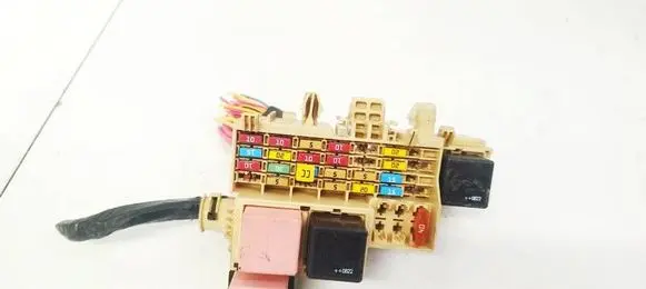 Renault Kangoo II Fuse box set 64001189