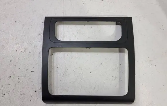 Volkswagen Touran II Radio/GPS head unit trim 1T0858071R