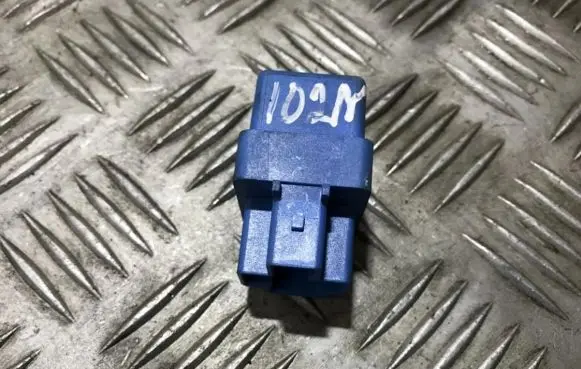 Nissan Primera Other relay 252309f900 4ra94001065