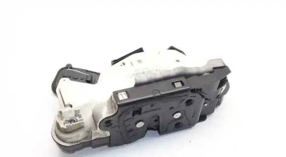 Volkswagen Beetle A5 Front door lock 5K2837016D