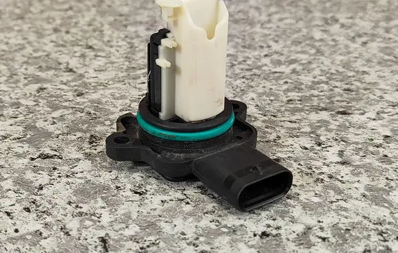 BMW 5 F10 F11 Mass air flow meter 5WK97512