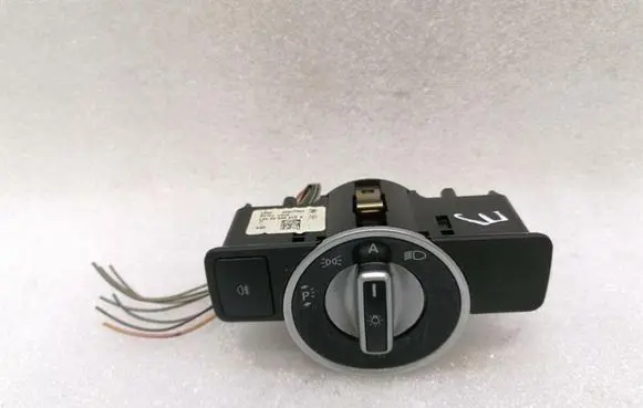 Mercedes-Benz E C207 W207 Light switch A2129056800