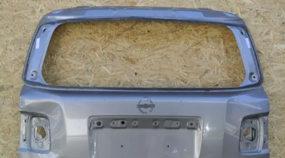 Nissan Patrol 4W60 Tailgate/trunk/boot lid