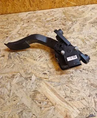 Hyundai i20 (PB PBT) Accelerator throttle pedal 351904A700 130620 75299