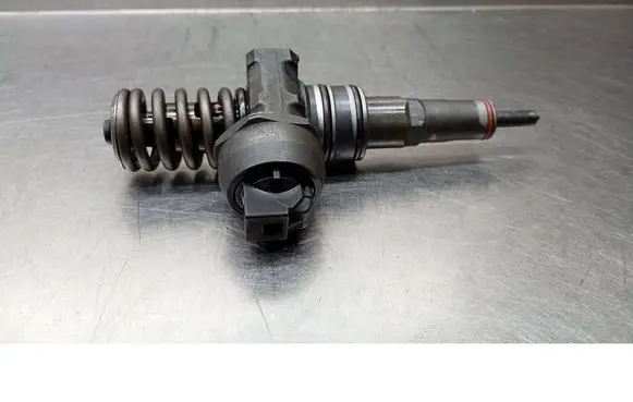 Audi A6 Allroad C5 Fuel injector 038130073BA
