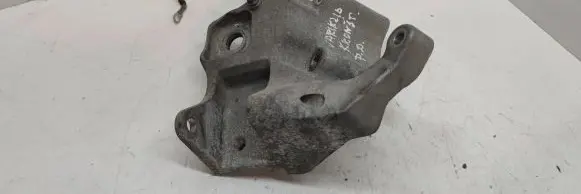 Volvo V70 Engine mounting bracket 31401633 B03EA