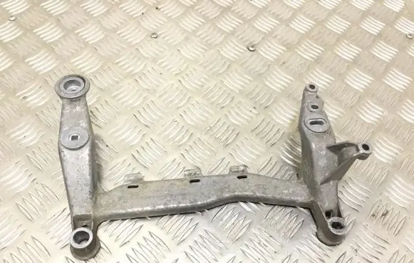 Porsche Cayenne (92A) A/C compressor mount bracket 15157400671