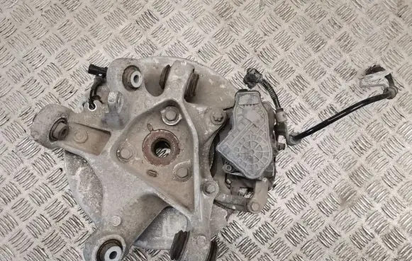 Tesla Model 3 Rear wheel hub 1044416-00-G