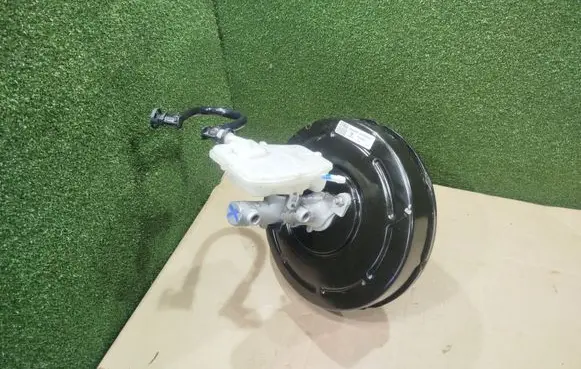Renault Trafic III (X82) Brake booster 472108729R 93453011
