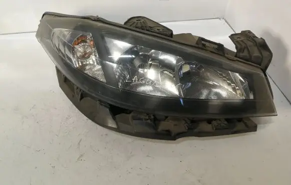 Renault Laguna II Headlight/headlamp 89900472