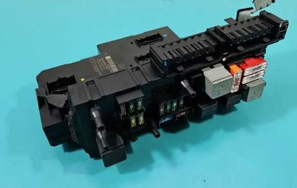Mercedes-Benz CLS C218 X218 Central body control module 5DK011023-25 IMPRK1407460