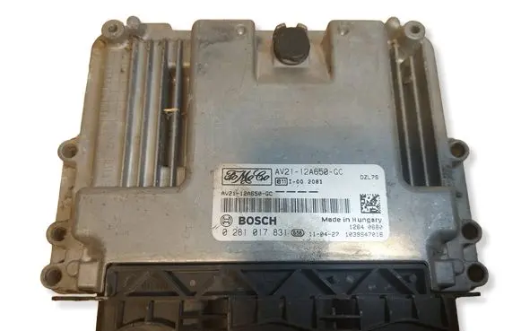 Ford Fiesta Engine control unit/module ECU 0281017831 AV2112A650GC